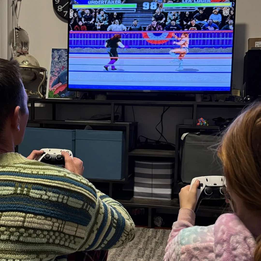 Velura™ - RETROPRO + 2 FREE CONTROLLERS